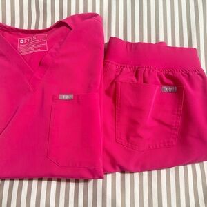 Figs Medium Scrub Set